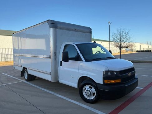 Used 2020 GMC Savana 3500 Extended w/ Driver Convenience Package image 1