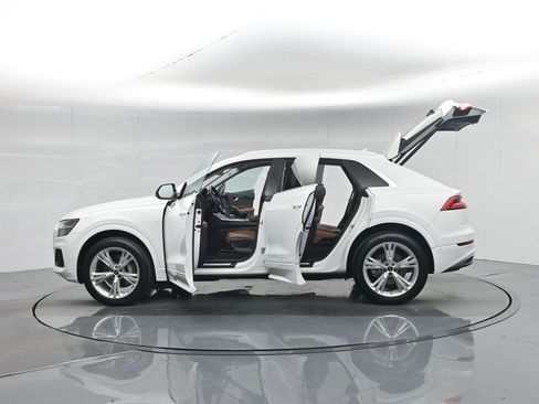 Used 2023 Audi Q8 Premium Plus image 36