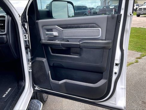 Used 2021 RAM 2500 Big Horn AWD/4WD image 23