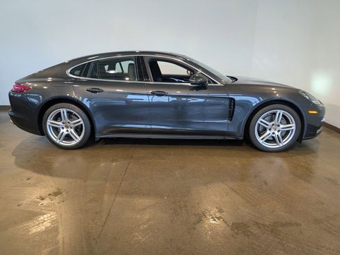 Used 2018 Porsche Panamera 4S image 6