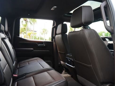 Used 2023 GMC Sierra 1500 Denali w/ Denali Reserve Package AWD/4WD image 18