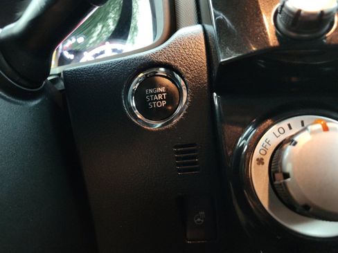 Used 2024 Toyota 4Runner TRD Off-Road Premium w/ Off Road Premium Plus Package AWD/4WD image 27