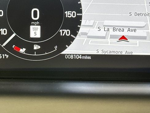 Used 2024 Land Rover Discovery Sport S image 35