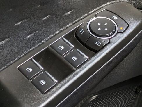 Used 2020 Ford Escape Titanium image 28