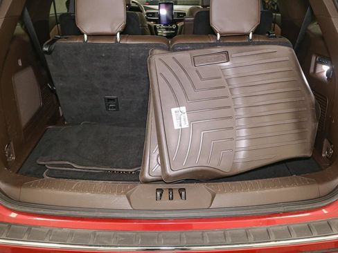 Used 2022 Ford Explorer King Ranch image 12