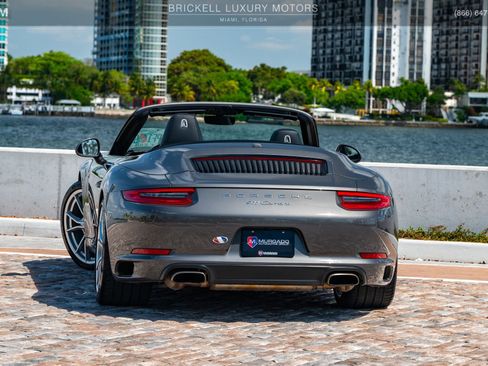 Used 2018 Porsche 911 Carrera image 15