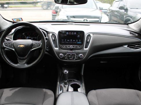 Used 2018 Chevrolet Malibu LT w/ Driver Confidence Package FWD image 32