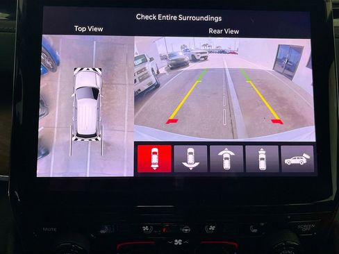 Used 2025 Jeep Grand Cherokee Summit image 14