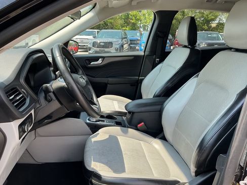 Used 2023 Ford Escape SE FWD image 18