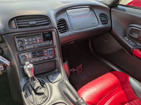 Used 1999 Chevrolet Corvette Coupe w/ Memory Pkg image 14