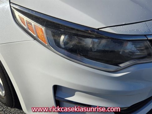 Used 2017 Kia Optima LX image 10