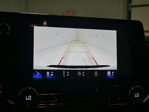 Used 2023 Chevrolet Colorado ZR2 w/ ZR2 Convenience Package III image 22