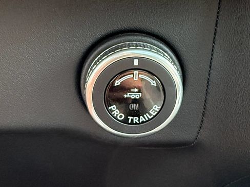 Used 2025 Lincoln Navigator L Reserve AWD/4WD image 18