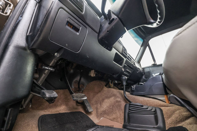 Used 1993 Ford F150 XL AWD/4WD image 41