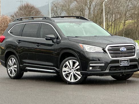 Used 2022 Subaru Ascent Limited image 1