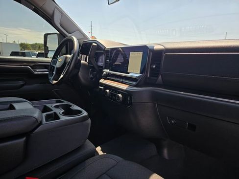 Used 2024 Chevrolet Silverado 3500 LT AWD/4WD image 21