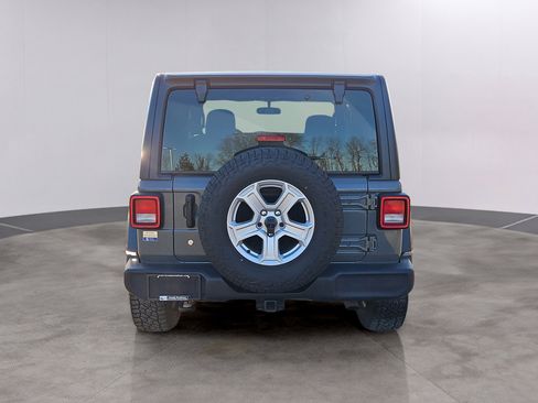 Used 2020 Jeep Wrangler Sport image 28