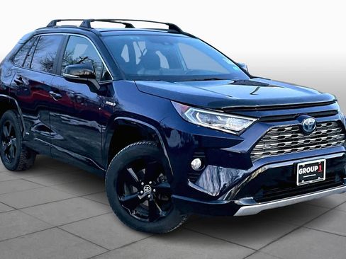 Used 2020 Toyota RAV4 XSE image 3