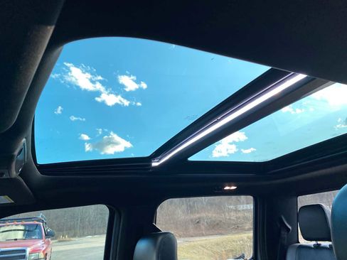 Used 2017 Ford F150 Raptor w/ Equipment Group 802A Luxury image 20