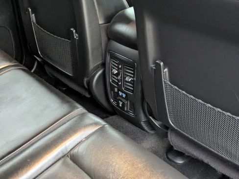 Used 2022 Jeep Grand Cherokee Limited image 32