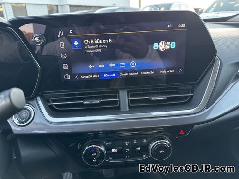 Used 2025 Chevrolet Trax ACTIV image 33