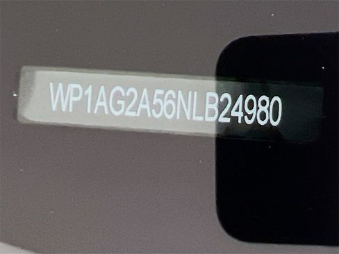 Certified 2022 Porsche Macan S image 34