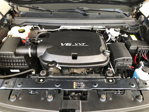 Used 2020 Chevrolet Colorado W/T w/ WT Convenience Package AWD/4WD image 3