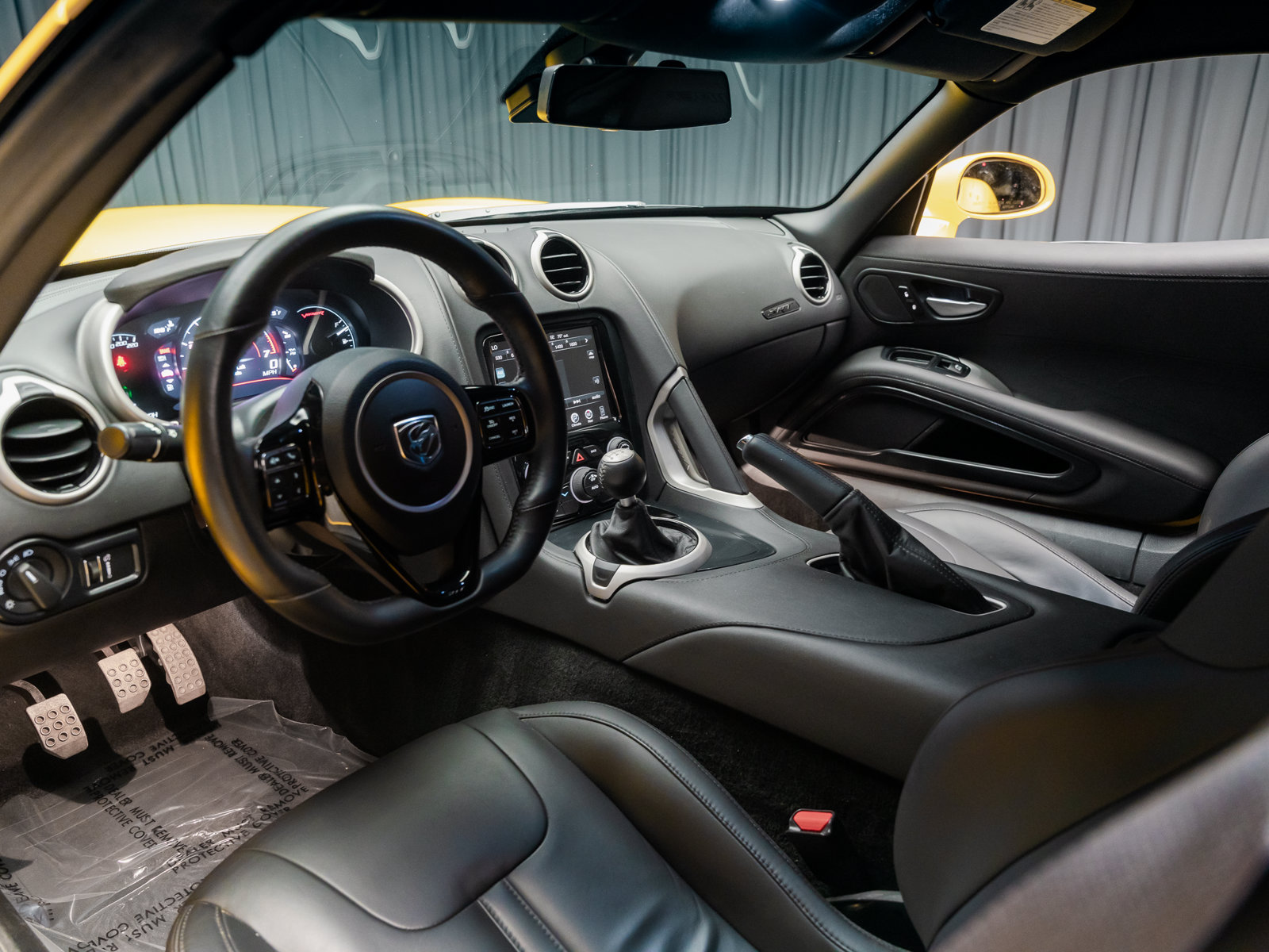 Used 2014 SRT Viper SRT-10 w/ Grand Touring Package RWD image 37