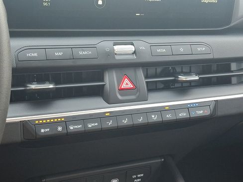 New 2026 Kia K4 FWD image 15