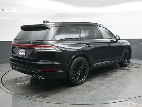 Used 2025 Lincoln Aviator Reserve w/ Equipment Group 201A image 4