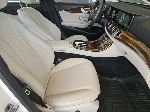 Used 2019 Mercedes-Benz E 300 4MATIC image 31