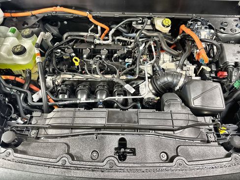 New 2025 Ford Maverick XLT w/ Equipment Group 301A AWD/4WD image 30
