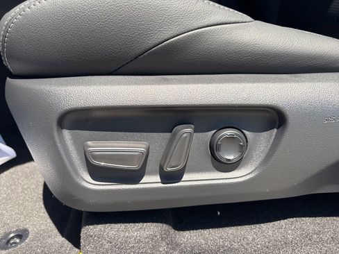 New 2026 Toyota 4Runner Limited AWD/4WD image 27