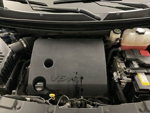 Certified 2022 Chevrolet Traverse LS FWD image 22