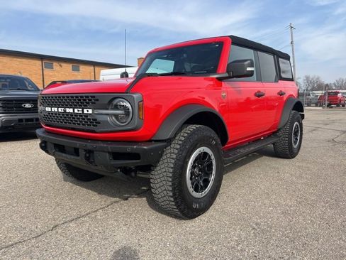 Certified 2023 Ford Bronco Badlands w/ Sasquatch Package image 26