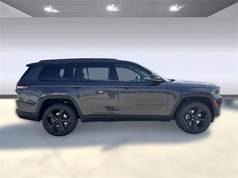 New 2025 Jeep Grand Cherokee L Limited w/ Luxury Tech Group II image 7