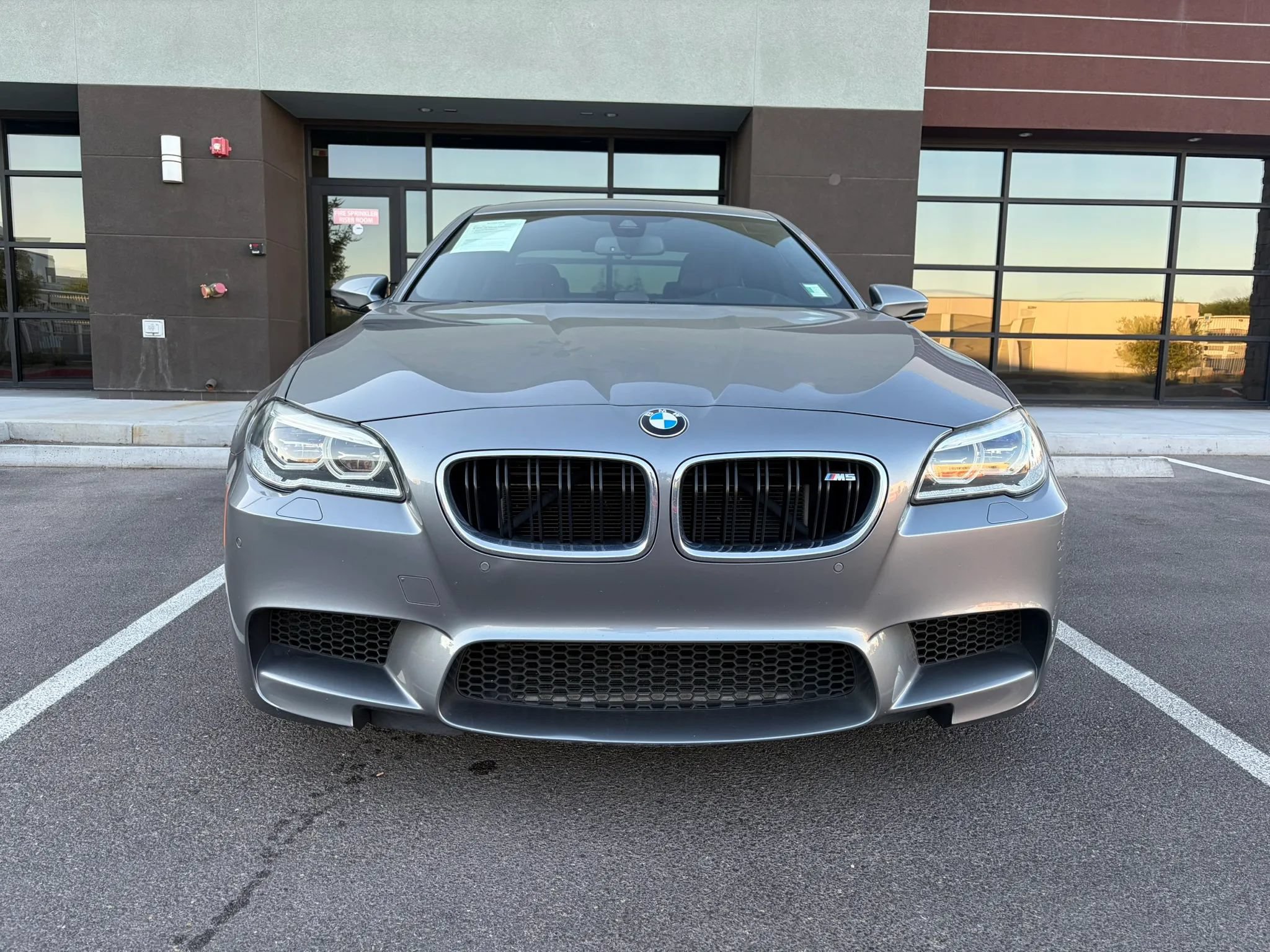 Used 2014 BMW M5 RWD image 3