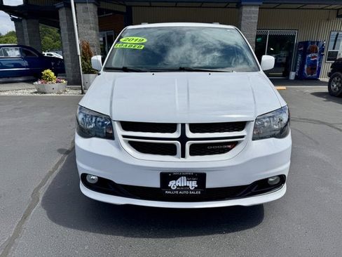 Used 2019 Dodge Grand Caravan GT FWD image 2
