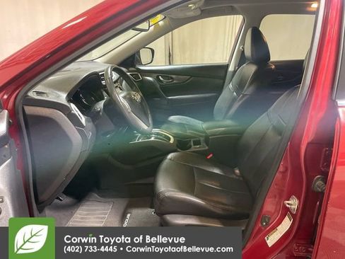 Used 2015 Nissan Rogue SL w/ SL Premium Package image 15