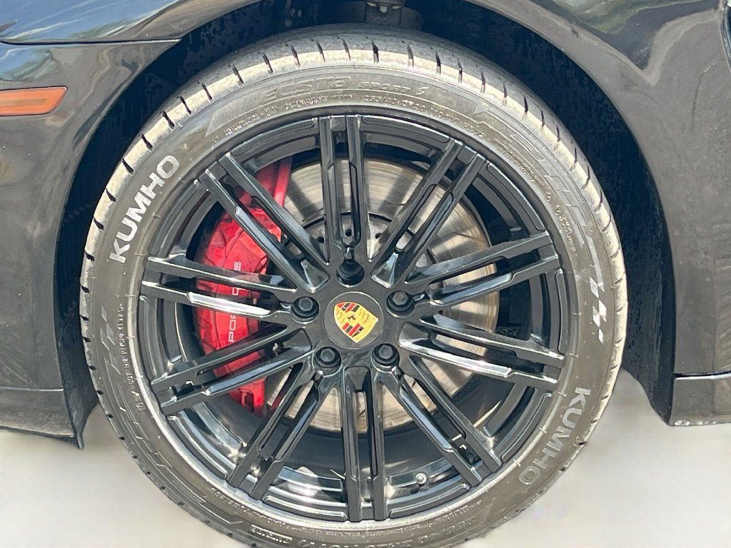 Used 2015 Porsche Panamera GTS AWD/4WD image 33
