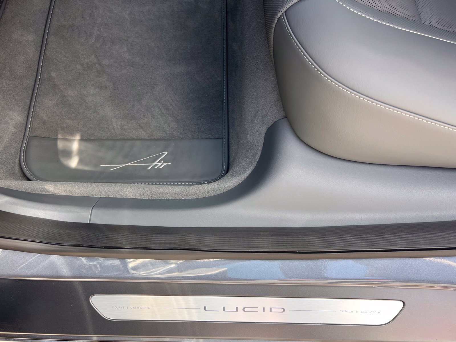Used 2024 Lucid Air Touring AWD/4WD image 53