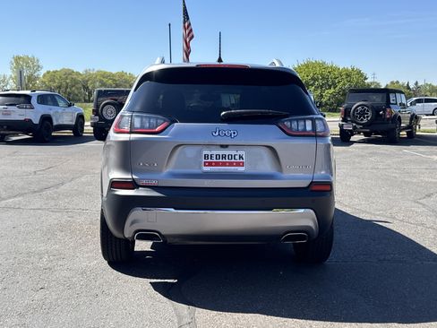 Used 2019 Jeep Cherokee Limited AWD/4WD image 6