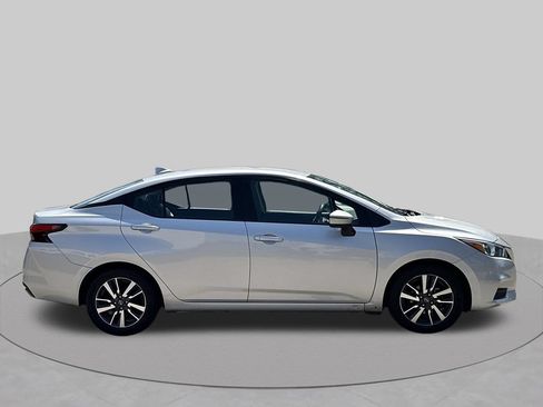 Used 2021 Nissan Versa SV FWD image 6