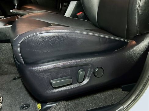 Used 2016 Toyota RAV4 Limited image 16