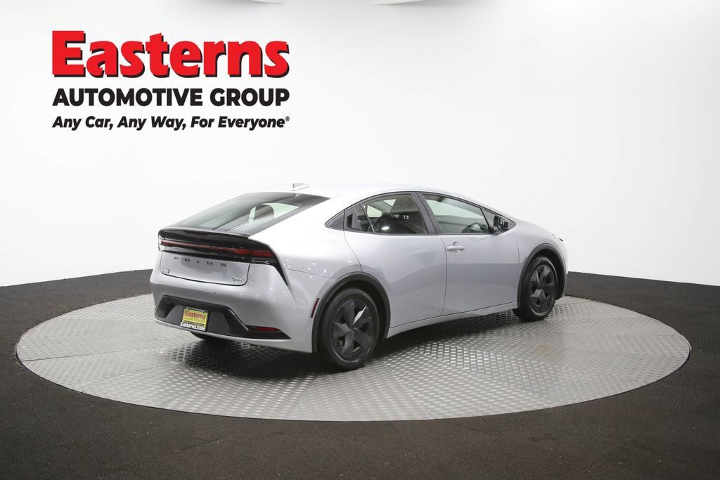 Used 2025 Toyota Prius LE FWD image 41
