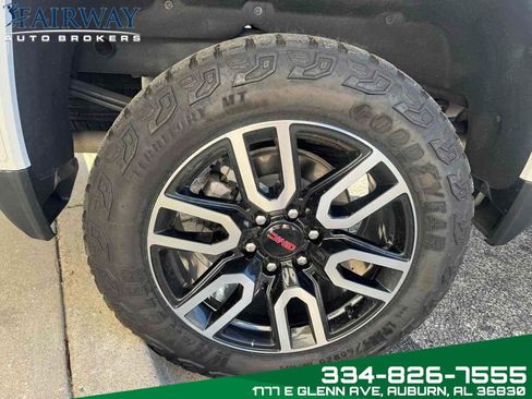 Used 2024 GMC Sierra 1500 AT4 w/ Technology Package image 34