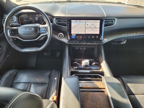 Used 2023 Jeep Grand Wagoneer L Series II image 13