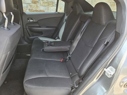 Used 2013 Chrysler 200 Touring w/ S Exterior Appearance Pkg image 7