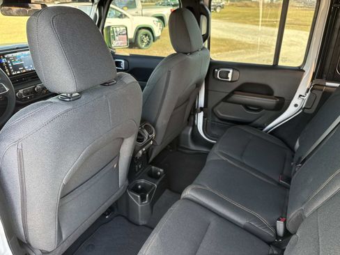 Used 2024 Jeep Wrangler Sahara w/ Safety Group image 16