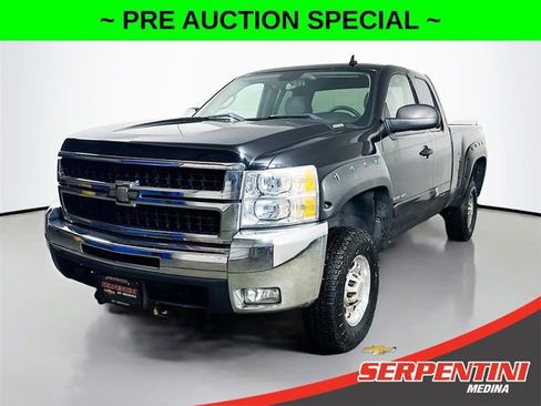 Used 2007 Chevrolet Silverado 2500 LT w/ 1LT Convenience Package image 1